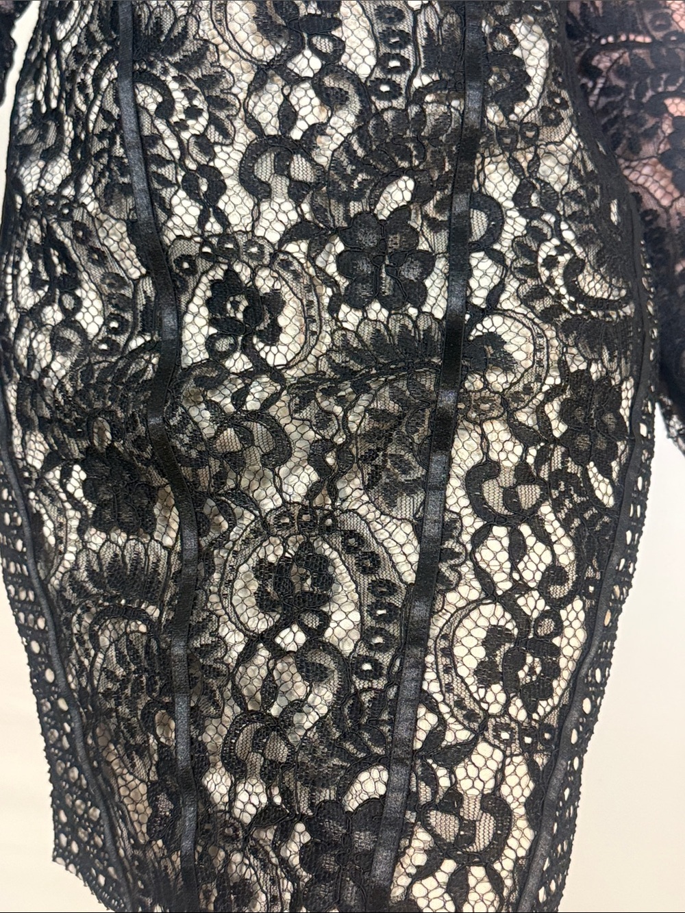 BLITHE LOS ANGELES BLACK COLD-SHOULDER LACE MIDI DRESS SZ M - Picture 6 of 10